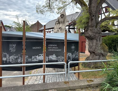 Neue Tafeln für das Ehrenmal in Sinzenich